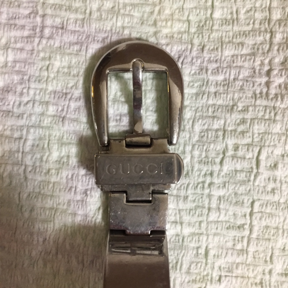 Gucci silver bangle and buckle watch - Picture 5 of 8